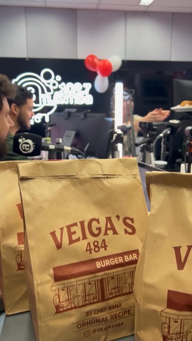 Sacolas de delivery do Veiga's 484 prontas para entrega
